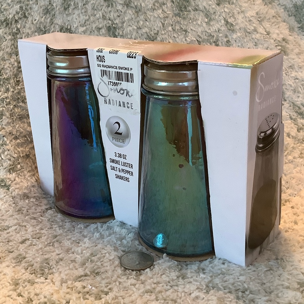 Smoke Luster Radiance Salt & Pepper Shaker Set NWT 3.38oz - Picture 10 of 15